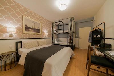 د کوئارتر رزیدنس فایاتای