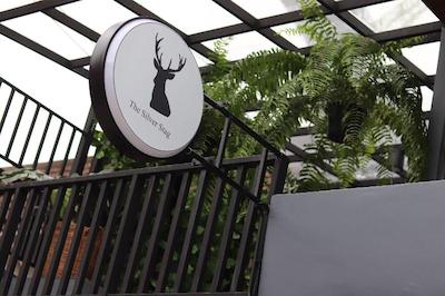 د سیلور استاگ 5 مینز بی تی اس 9 مینز جی مارکت