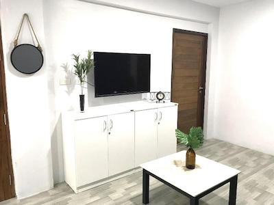 د سیلور استاگ 5 مینز بی تی اس 9 مینز جی مارکت