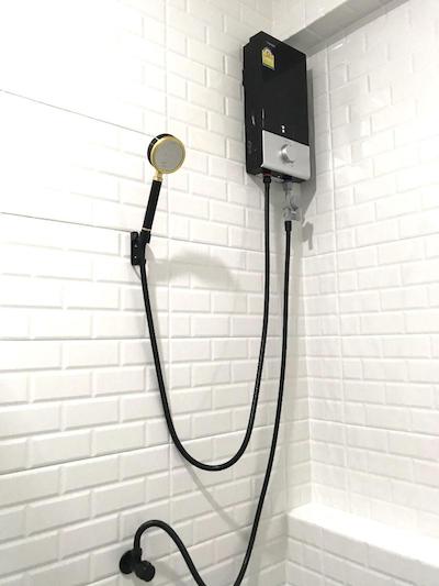 د سیلور استاگ 5 مینز بی تی اس 9 مینز جی مارکت