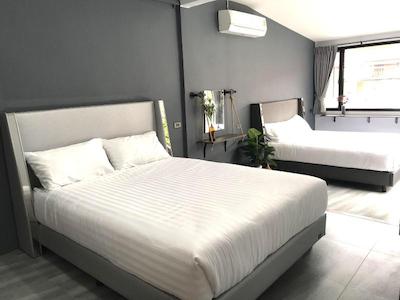 د سیلور استاگ 5 مینز بی تی اس 9 مینز جی مارکت