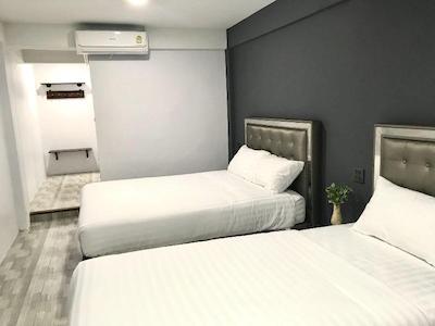 د سیلور استاگ 5 مینز بی تی اس 9 مینز جی مارکت