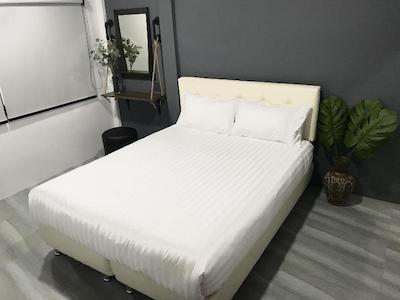 د سیلور استاگ 5 مینز بی تی اس 9 مینز جی مارکت