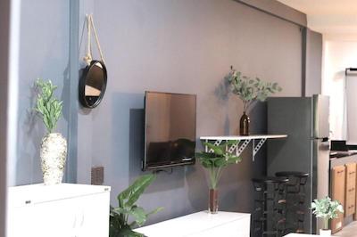 د سیلور استاگ 5 مینز بی تی اس 9 مینز جی مارکت