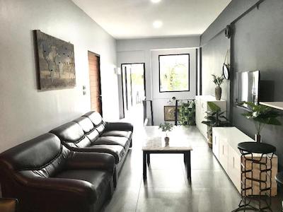 د سیلور استاگ 5 مینز بی تی اس 9 مینز جی مارکت