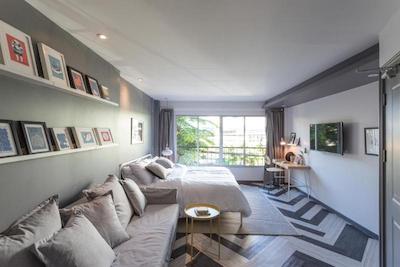 وکیشین بانکوک د آرتیستیک هوم