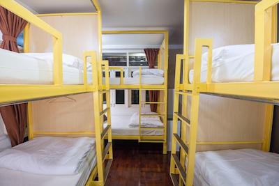 تی سمی هاوس هاستل