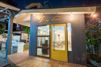 تی سمی هاوس هاستل