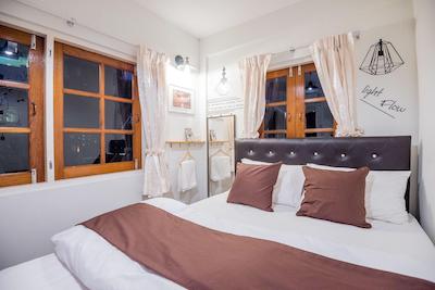 تی سمی هاوس هاستل