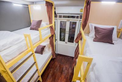 تی سمی هاوس هاستل