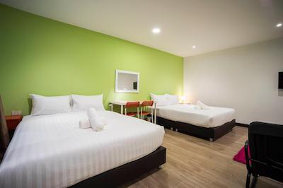 د ام پول ویلاز بانکوک بی تی اس اکامای