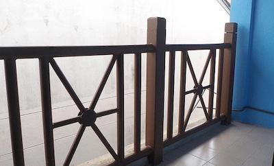 د تراست گست هاوس