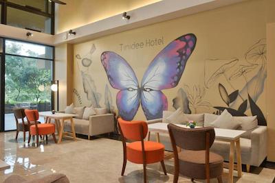 تینیدی هتل بانکوک گلف کلاب