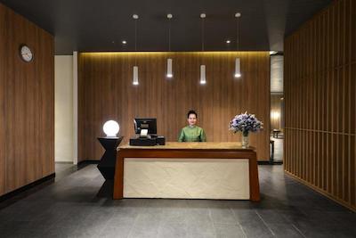 تینیدی هتل بانکوک گلف کلاب