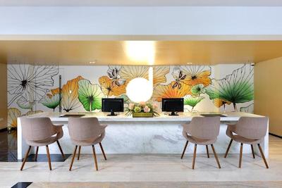 تینیدی هتل بانکوک گلف کلاب