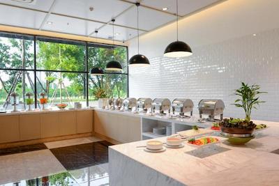 تینیدی هتل بانکوک گلف کلاب