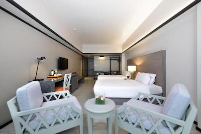 تینیدی هتل بانکوک گلف کلاب