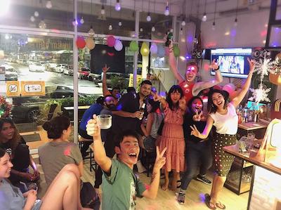 وارم وایت هاستل