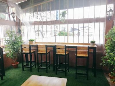 وایت هاوس هاستل