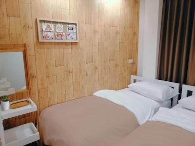 وایت هاوس هاستل