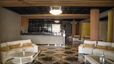 دیونیسوز هتل