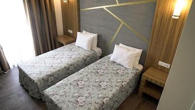 دیونیسوز هتل