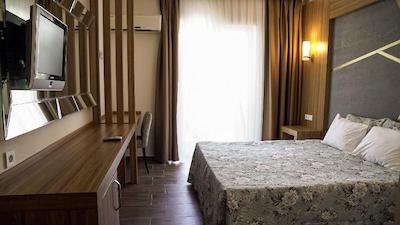 دیونیسوز هتل