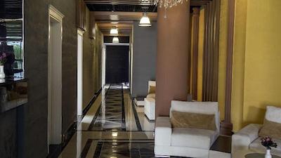 دیونیسوز هتل