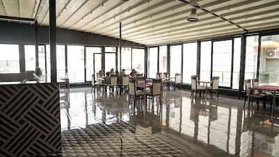 دیونیسوز هتل