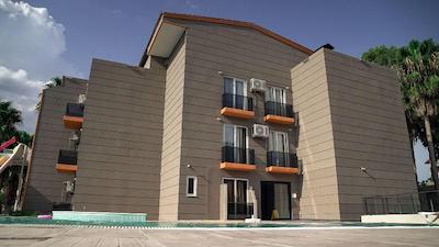 دیونیسوز هتل