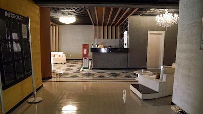 دیونیسوز هتل