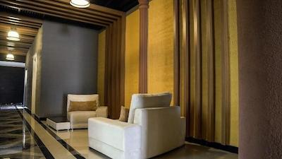 دیونیسوز هتل