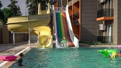 دیونیسوز هتل