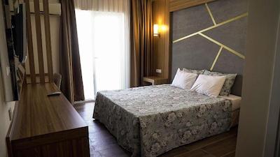 دیونیسوز هتل