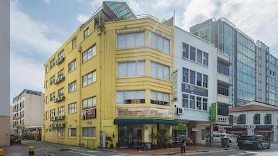 زن هتل سلگی