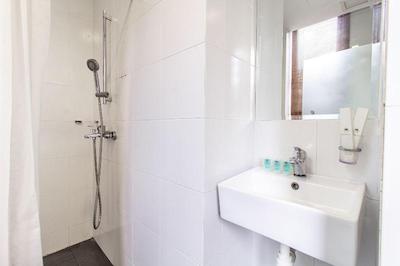 زن روم مکنزی