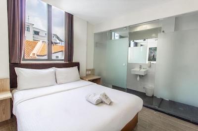 زن روم مکنزی