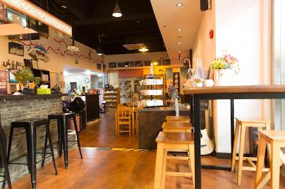 شانگهای بلو ماونتین باند یات هاستل