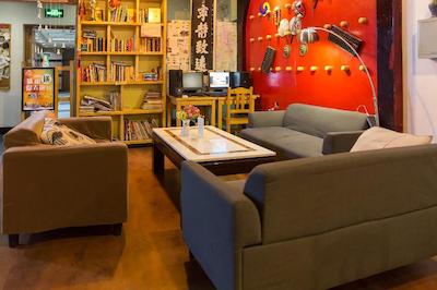 شانگهای بلو ماونتین باند یات هاستل