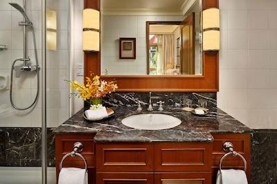 تری تاپز اگزکیوتیو رزیدنس