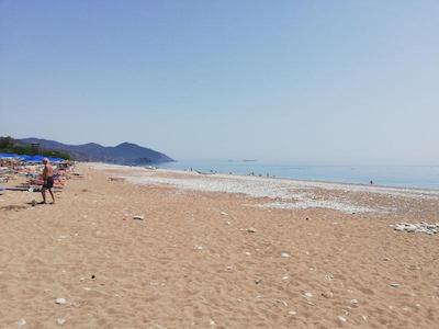 لیکیا یانارتاس بانگالوز