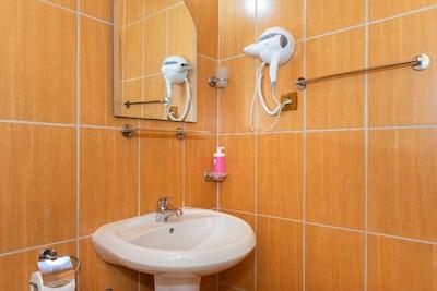 لیکیا یانارتاس بانگالوز