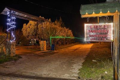 لیکیا یانارتاس بانگالوز