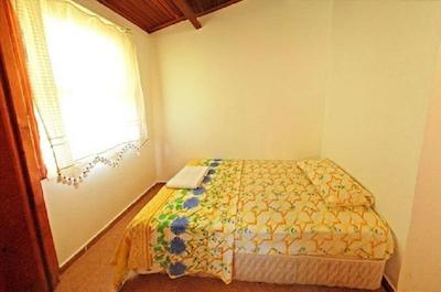 لیکیا ادراسا هتل