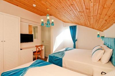 یازار لارا هتل