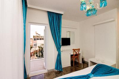 یازار لارا هتل