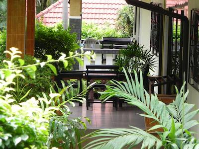 نایا بانگالو