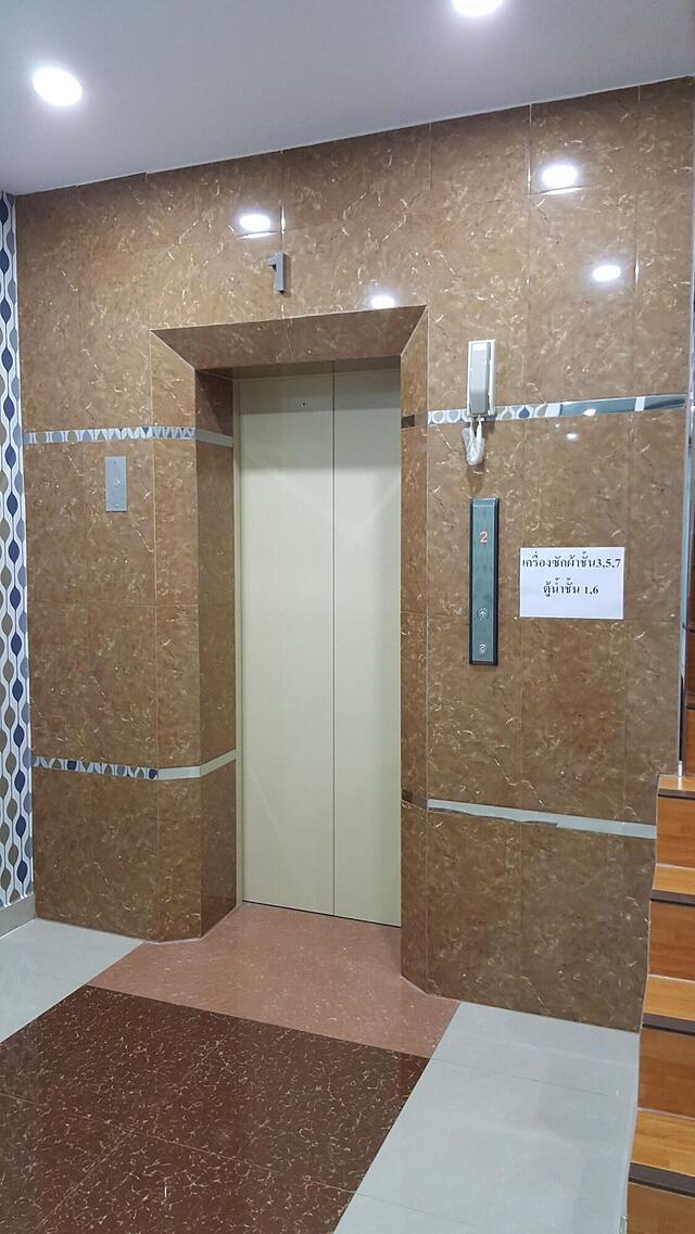 د بست پلیس