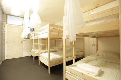 تایگر لیلی هاستل