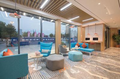 هالیدی این اکسپرس شانگهای جیادینگ سنتر